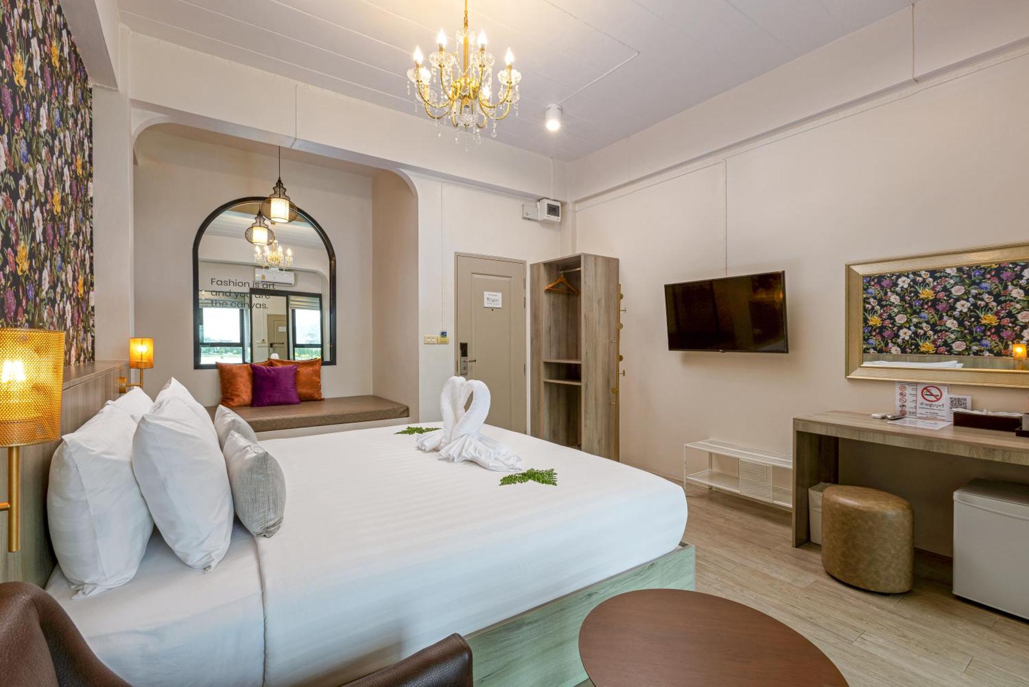 Ang Pao Hotel Phuket Buitenkant foto