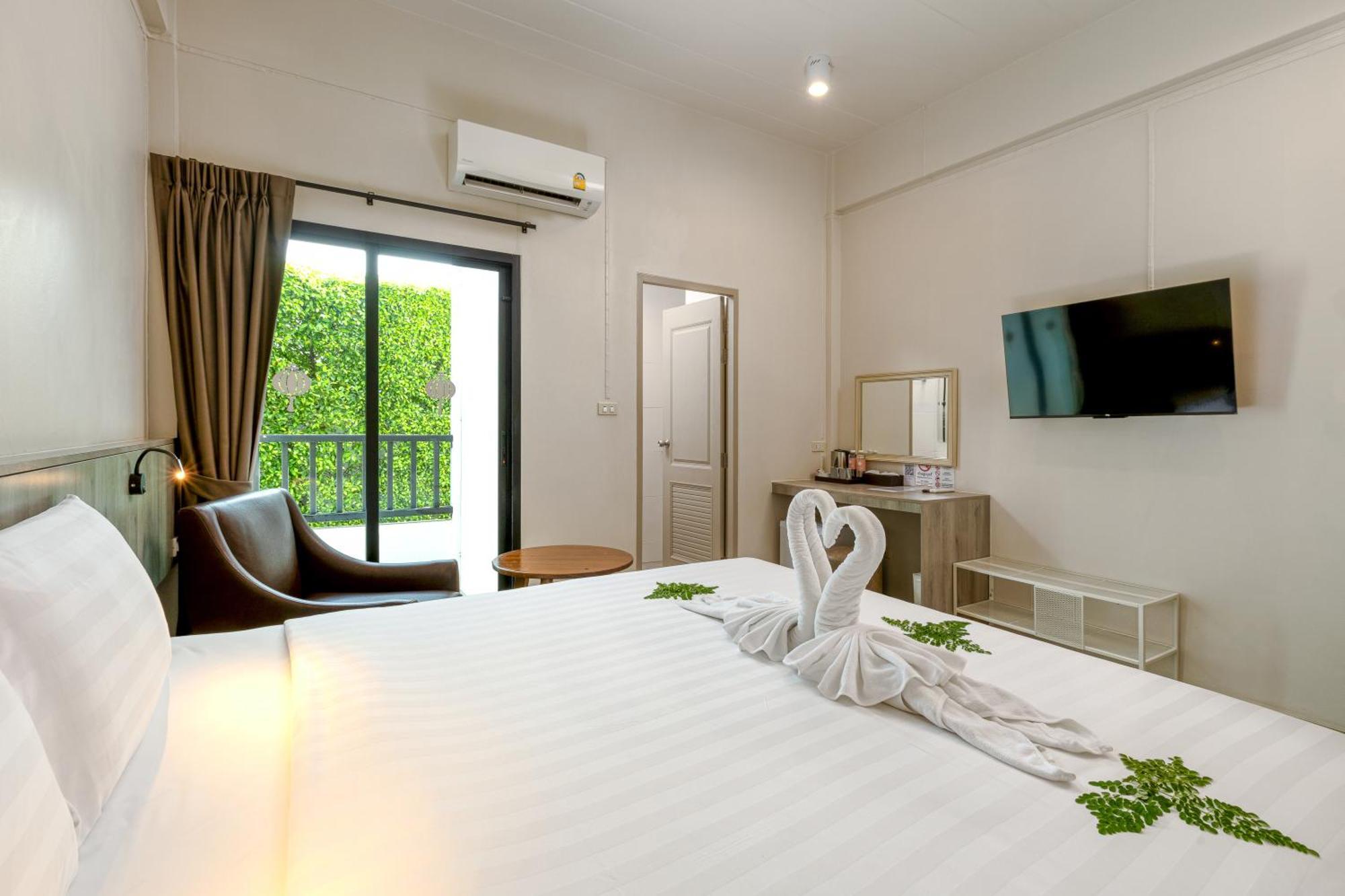 Ang Pao Hotel Phuket Buitenkant foto