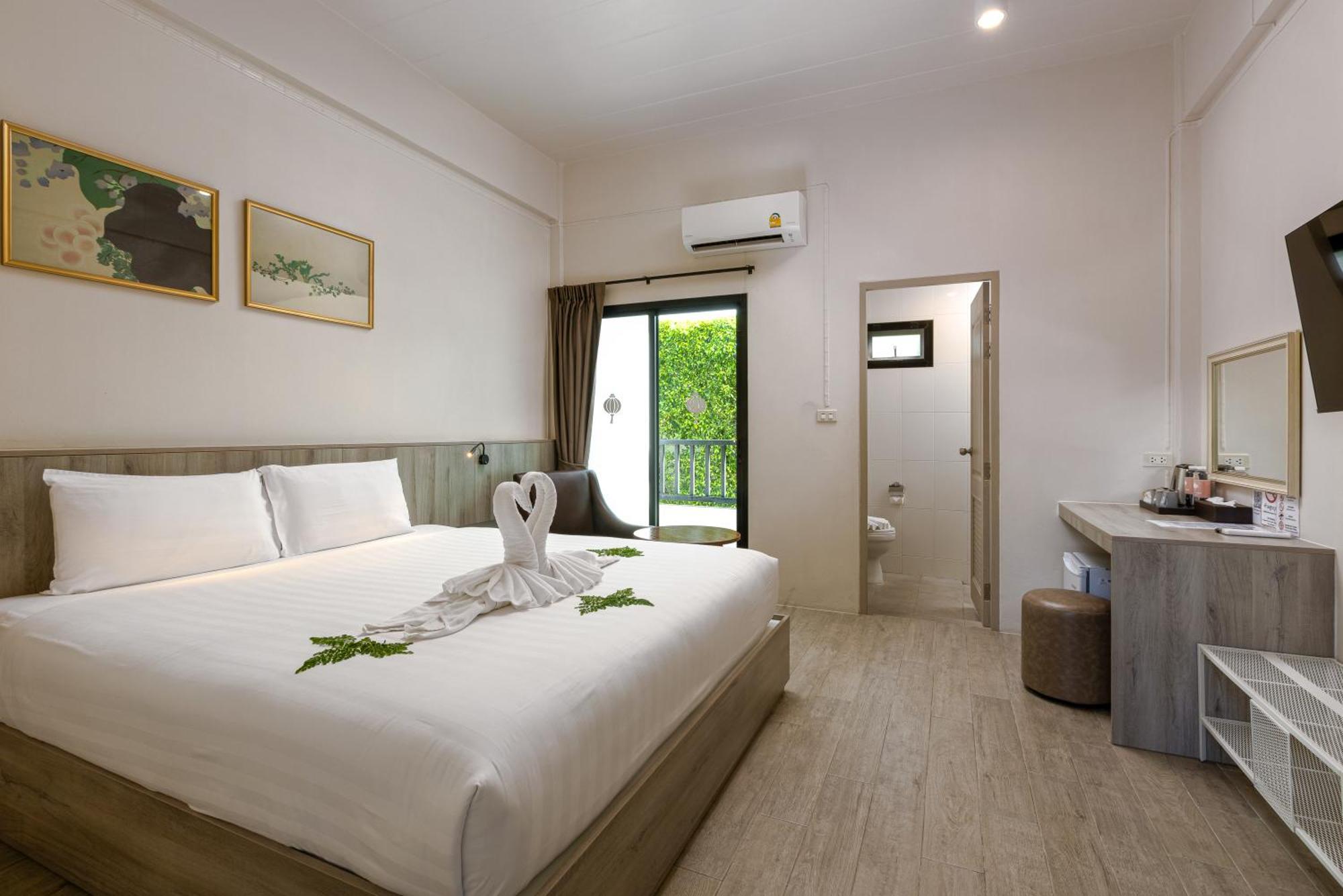 Ang Pao Hotel Phuket Buitenkant foto
