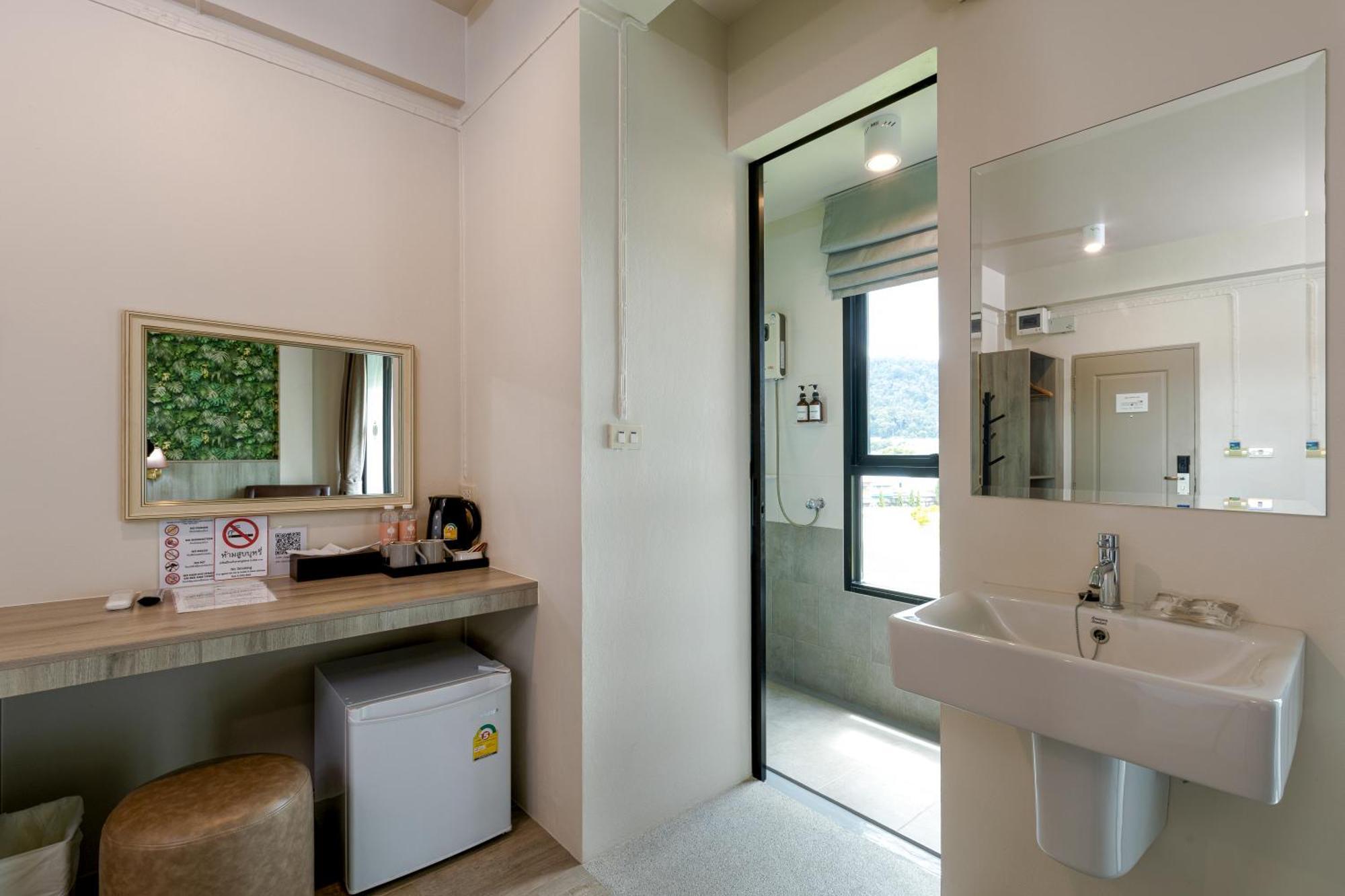 Ang Pao Hotel Phuket Buitenkant foto